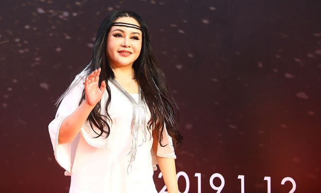 百惠因病去世上个月刚抱孙子AG真人平台app62岁千(图1) 百惠因病去世上个月刚抱孙子AG真人平台app62岁千(图1)