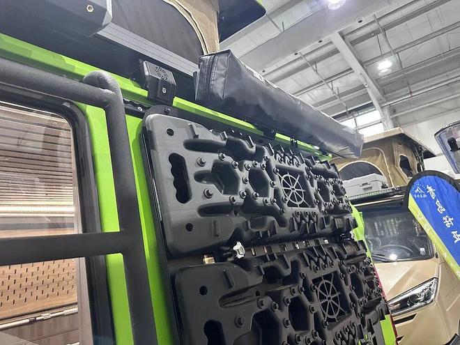 一台能上京牌的硬核宿营车怎么选？AG真人国际网站“得意”出营：(图7)